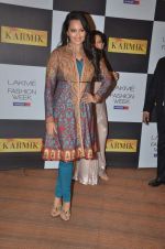 Sonakshi Sinha at Day 4 of lakme fashion week 2012 in Grand Hyatt, Mumbai on 5th March 2012 (274).JPG
